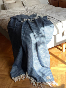 Elvang Denmark Hope throw Throw Dark blue